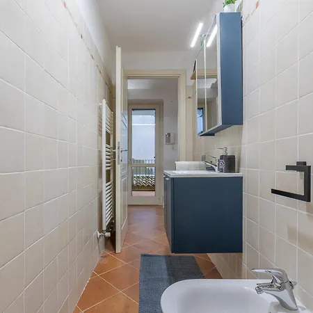 Appartement Guesthost - Charming Int - 3 Ferrara