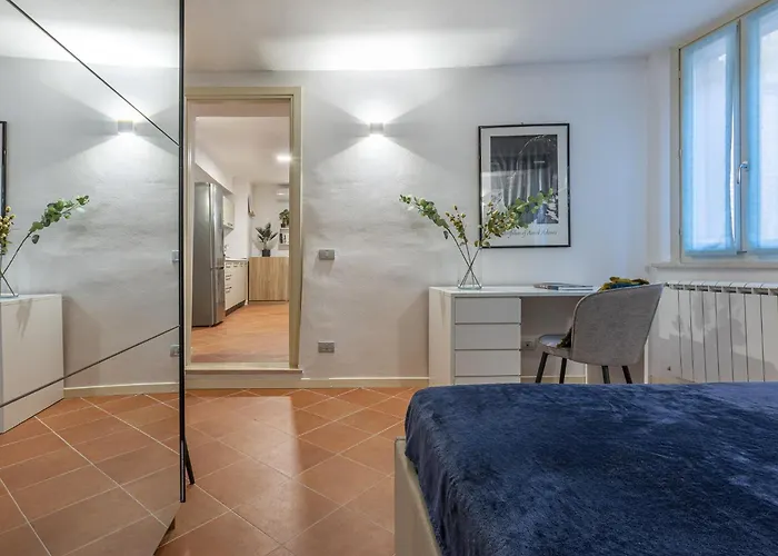 Guesthost - Charming Int - 3 Appartamento Ferrara